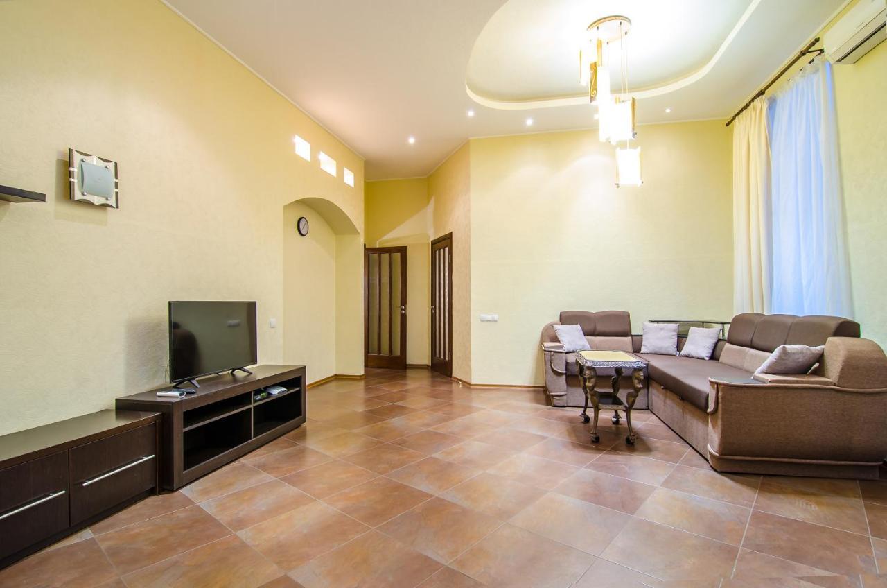 Apartment At Malaya Zhytomyrska 5 Kyjev Exteriér fotografie