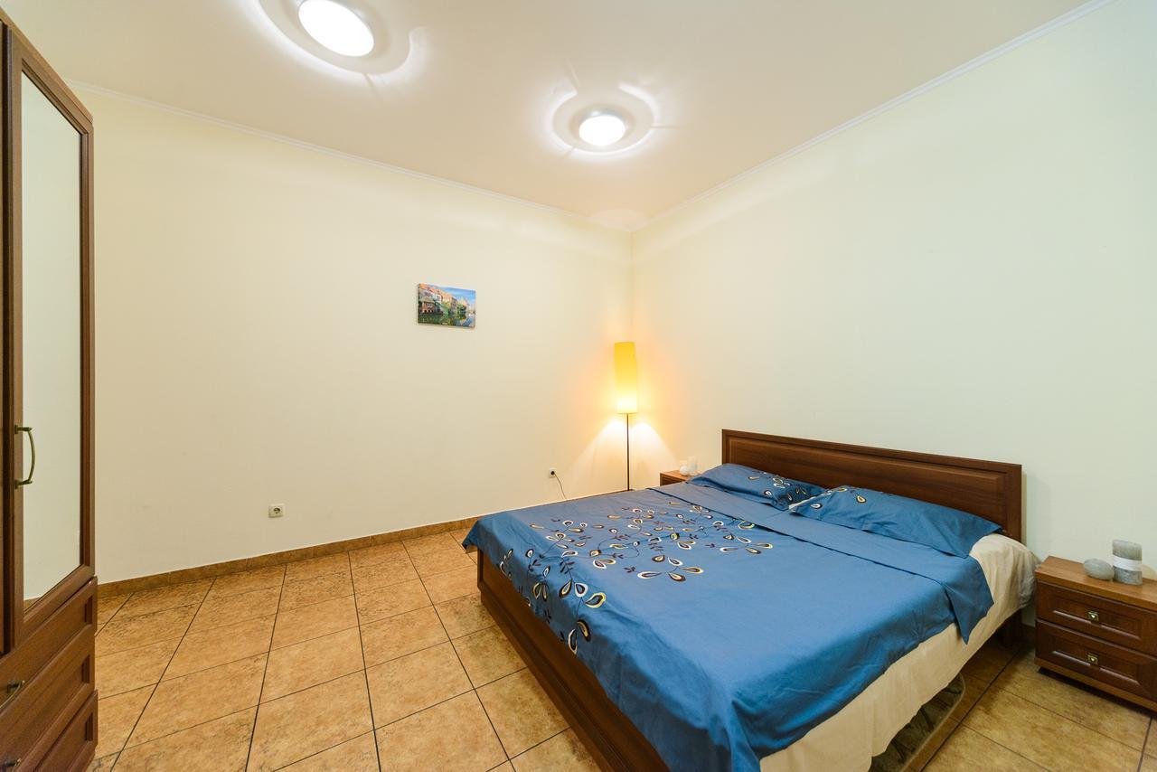 Apartment At Malaya Zhytomyrska 5 Kyjev Exteriér fotografie